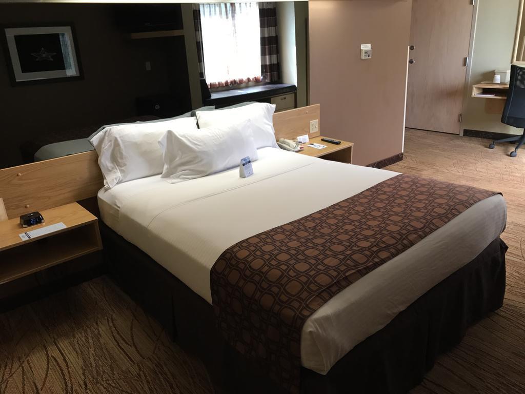 Best Western El Paso Airport Entrada Hotel Экстерьер фото