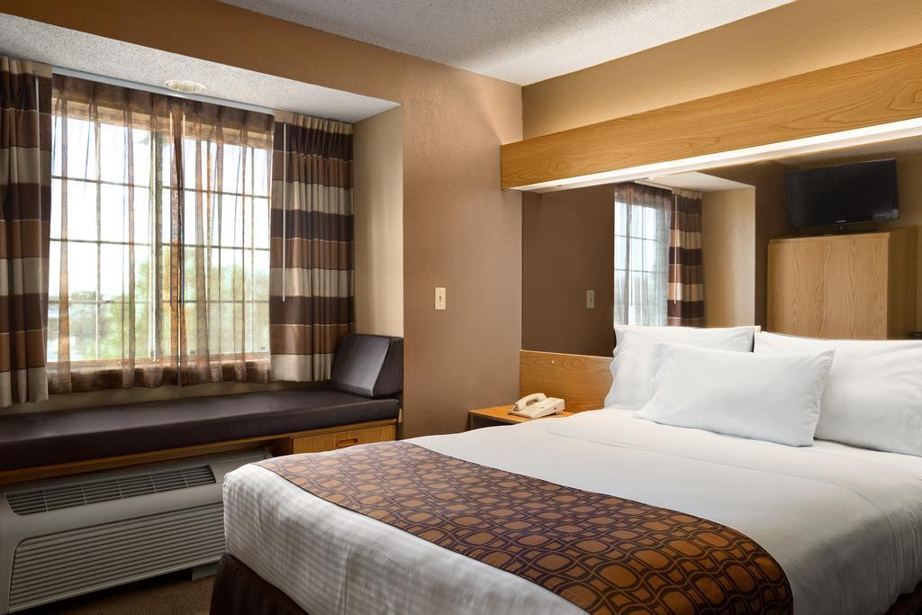 Best Western El Paso Airport Entrada Hotel Экстерьер фото