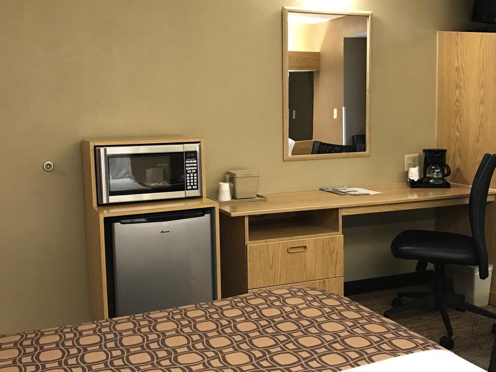 Best Western El Paso Airport Entrada Hotel Экстерьер фото